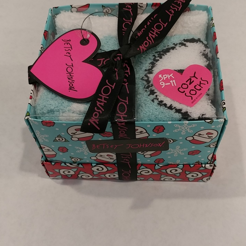 3pk Betsey Johnson Cozy Holiday Socks